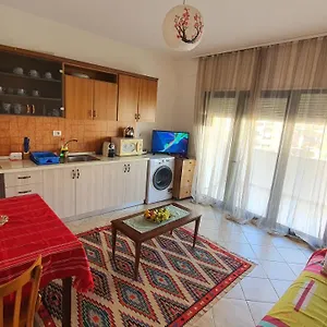 La Casita Tirana